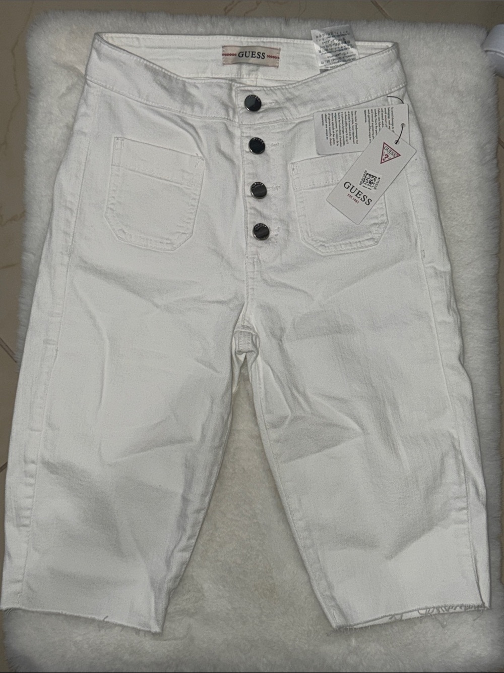 GUESS women White Bermuda Short